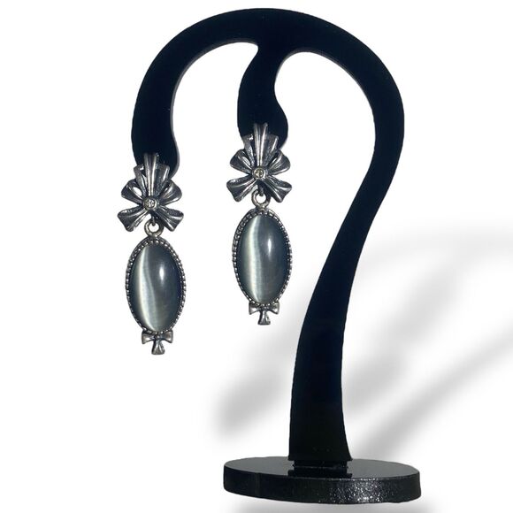 Vintage Jenavi Dangle Earrings Gray Cat's Eye Moonstones Costume Estate Jewelry - Picture 2 of 9